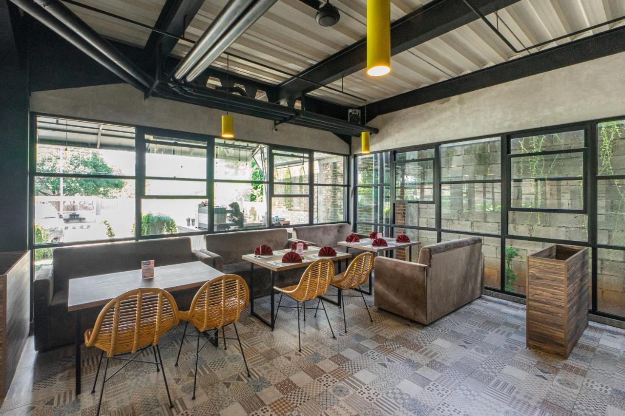 Hotel Summerville ماجالينغكا المظهر الخارجي الصورة